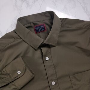 UNTUCKit Men’s Olive Green Button-Down Dress Shirt